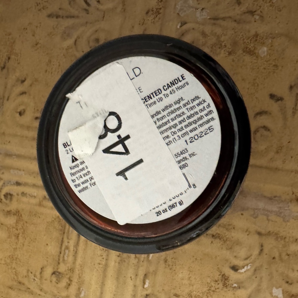 Threshold Studio McGee Black Pepper and Mahogany 2 Wick Candle - Picture 4 of 4